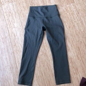 Lululemon wunder train size 4 high-rise crop 21 inch dark olive